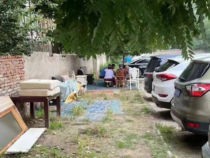角银边”！社区微改造兜起百姓“小确幸”凯发携手马竞赛事“边角余料”变身“金(图6)
