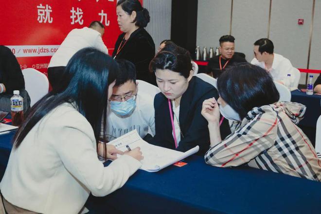 电、承诺零增项不愧是19楼开年大展卷疯了！凯发k8国际娱乐首选管理费全免、送家具家(图1)