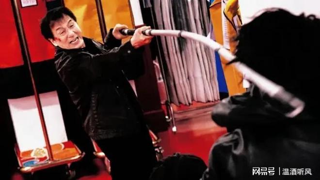 好评可敬英雄暮年老带新大惊喜成龙最新作品《捕风捉影》大受(图1)